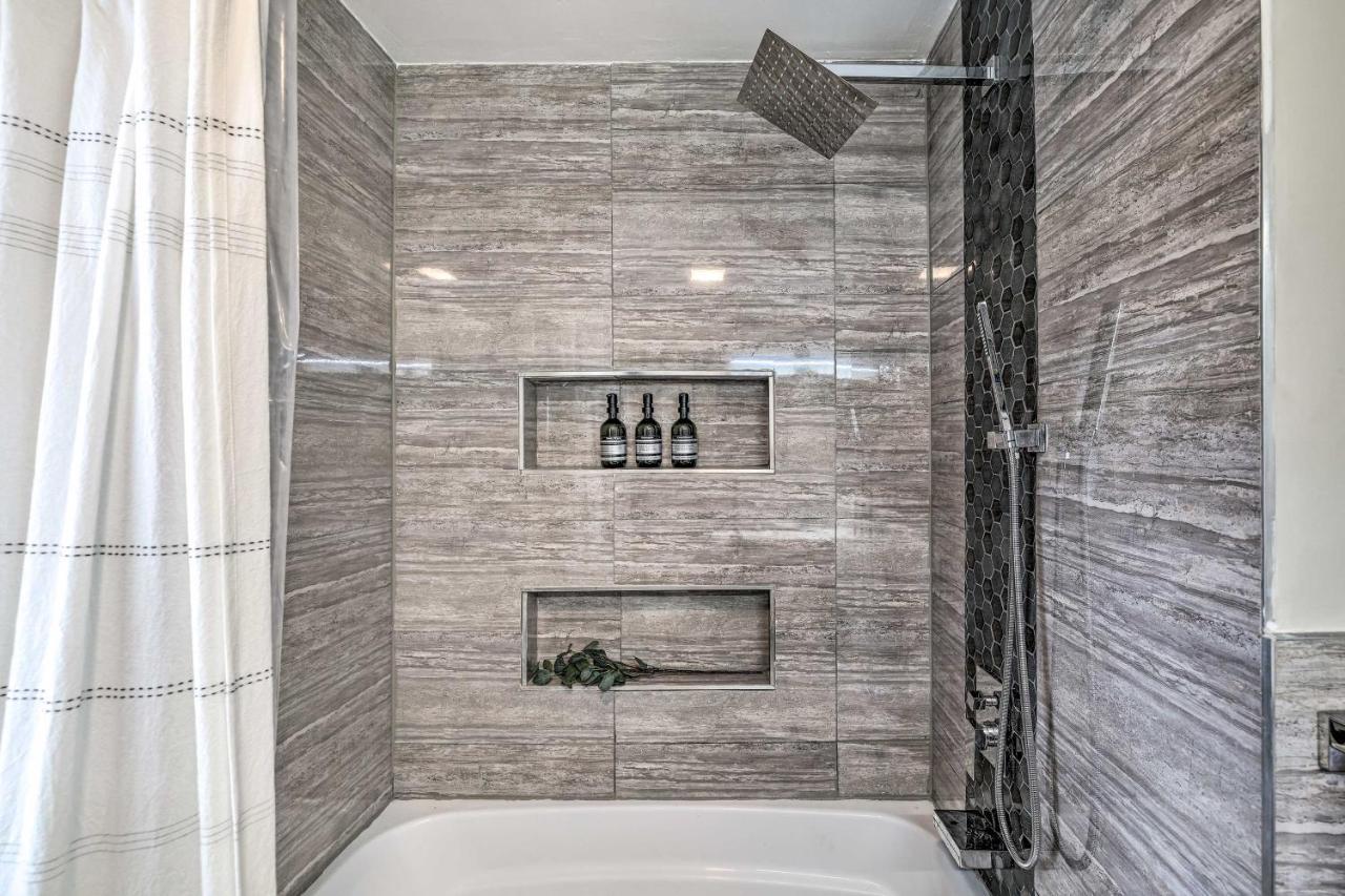 Poconos Retreat With Hot Tub, Game And Fire Pit! *